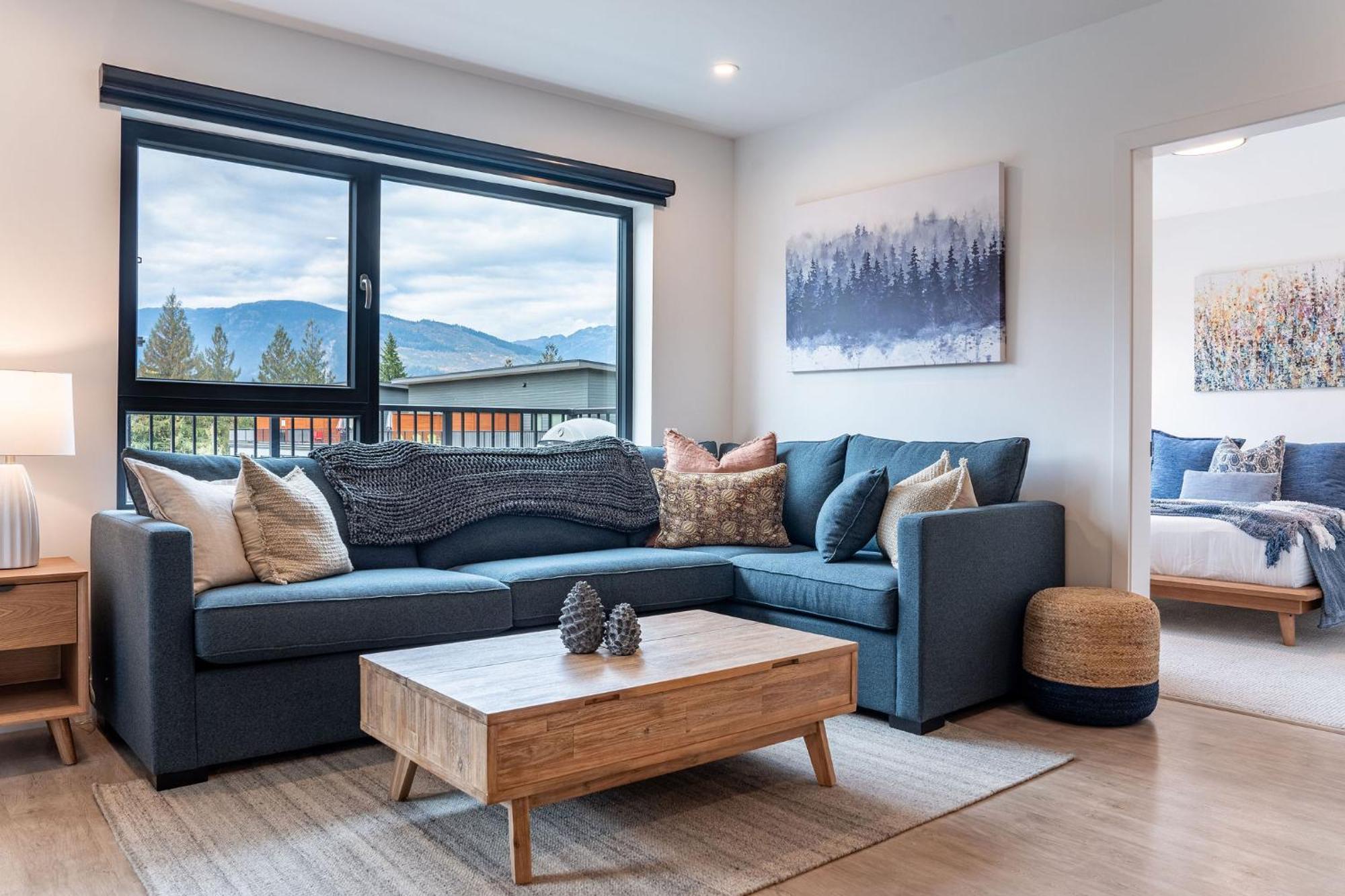 Bluebird Daze By Revelstoke Vacations Apartment Luaran gambar